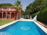 Villa and swimming pool